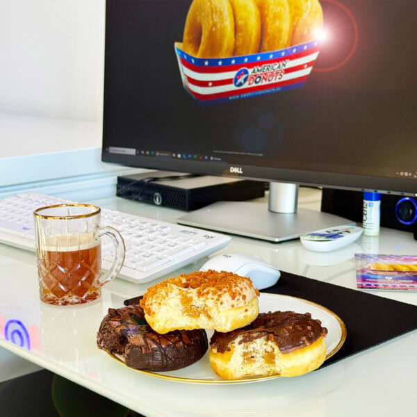 Lotus Lion Cote dOr Donuts Premium Filled Gevulde Donuts voor iedere werkplek eten tijdens kantoor en pauze